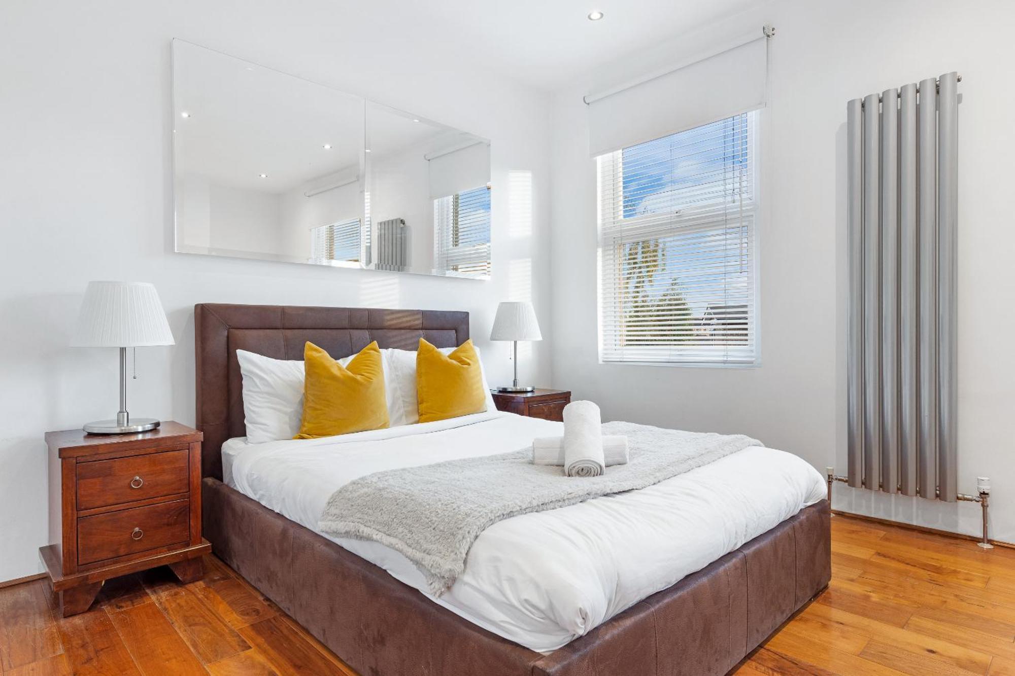 Luxury 4-Bedroom Modern Flat In Central London Steps From Station, Sleeps 9 In Style! Zewnętrze zdjęcie