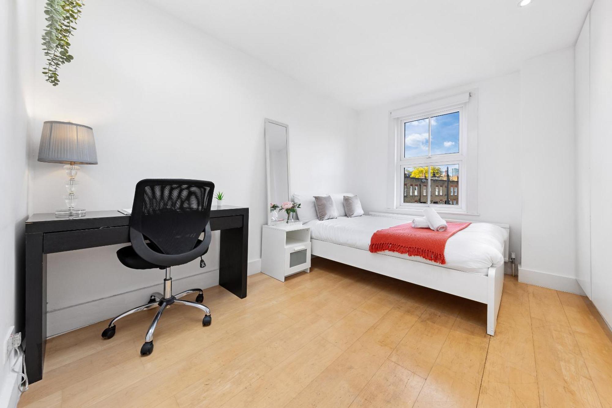 Luxury 4-Bedroom Modern Flat In Central London Steps From Station, Sleeps 9 In Style! Zewnętrze zdjęcie