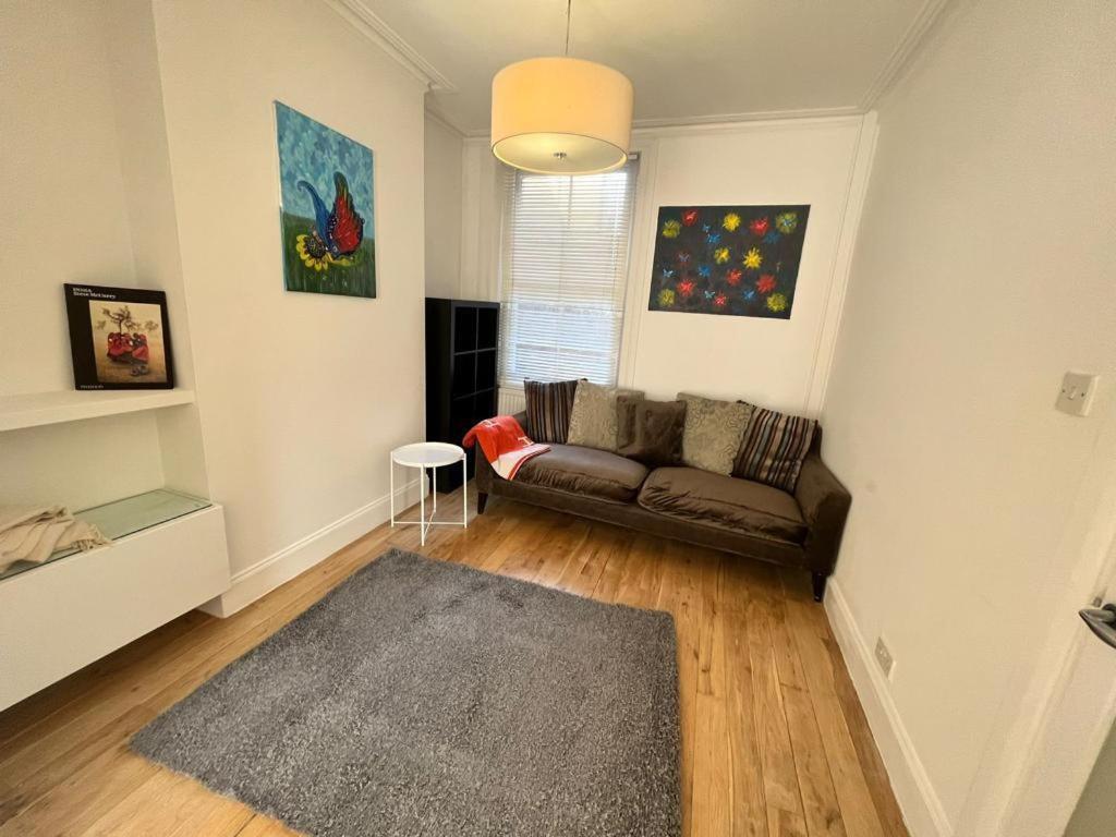 Luxury 4-Bedroom Modern Flat In Central London Steps From Station, Sleeps 9 In Style! Pokój zdjęcie