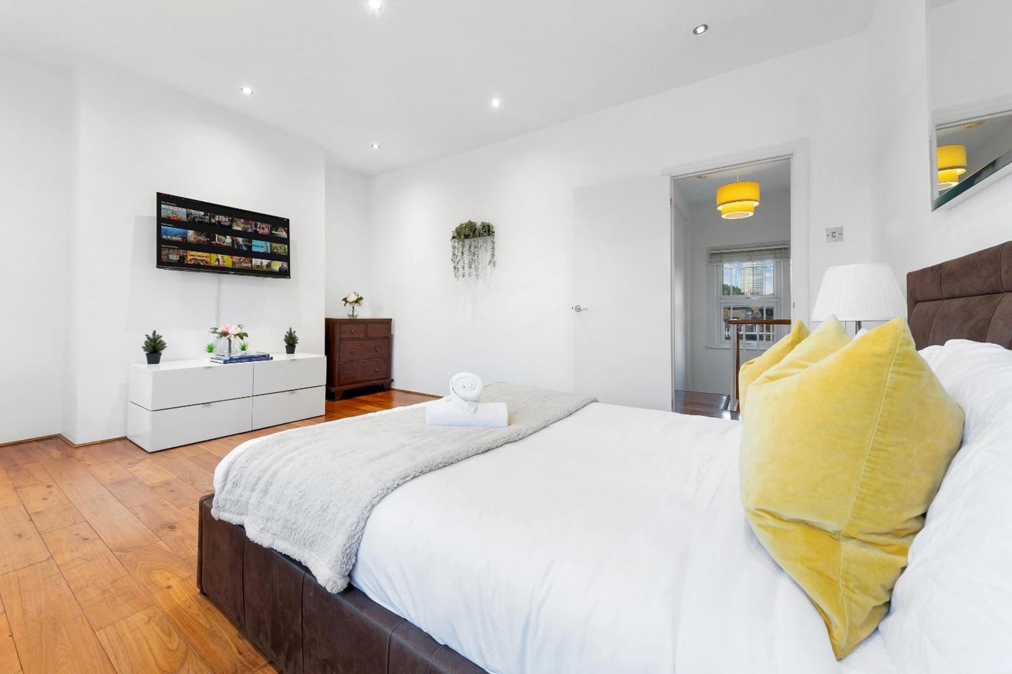 Luxury 4-Bedroom Modern Flat In Central London Steps From Station, Sleeps 9 In Style! Zewnętrze zdjęcie