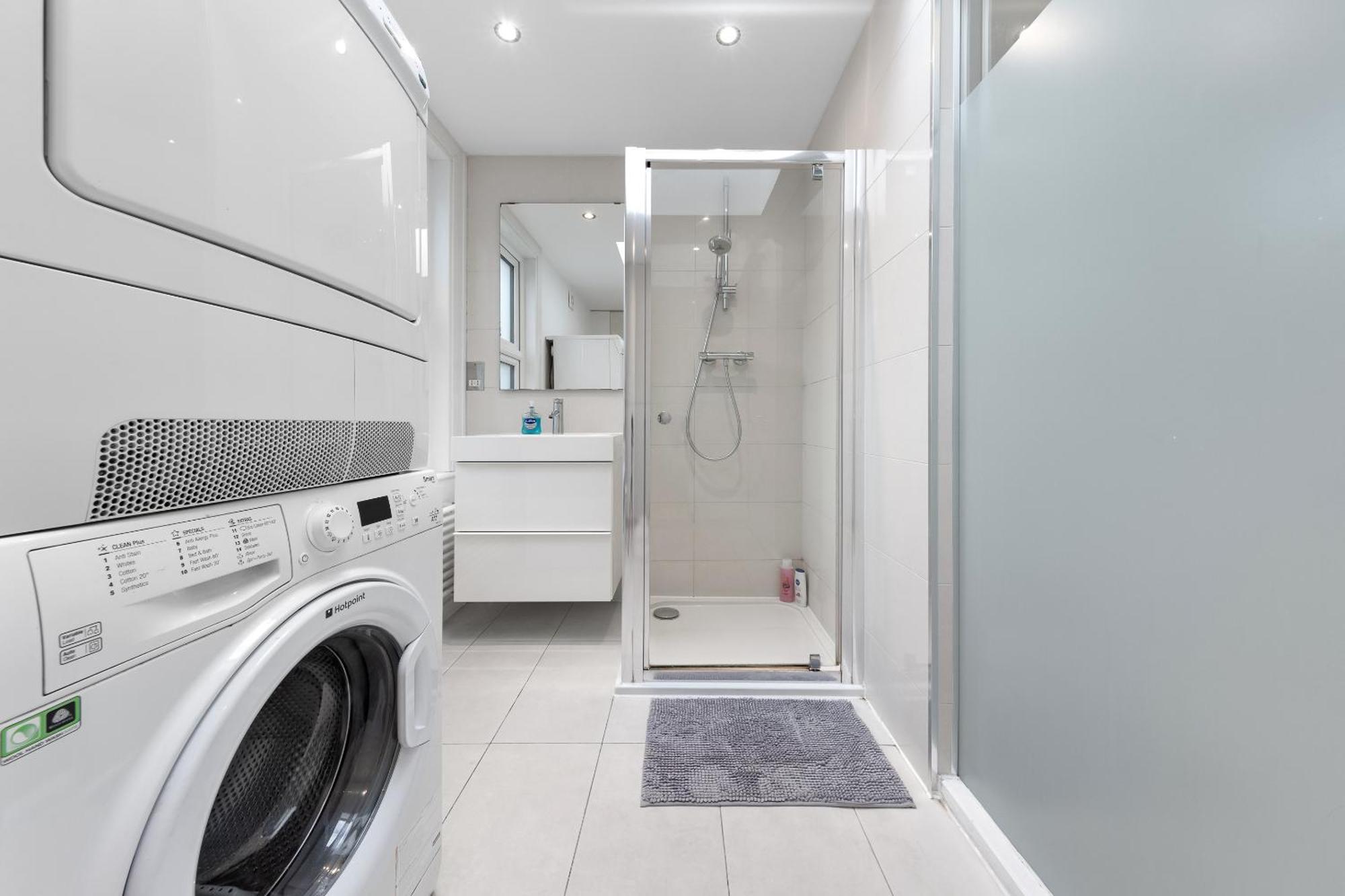 Luxury 4-Bedroom Modern Flat In Central London Steps From Station, Sleeps 9 In Style! Zewnętrze zdjęcie