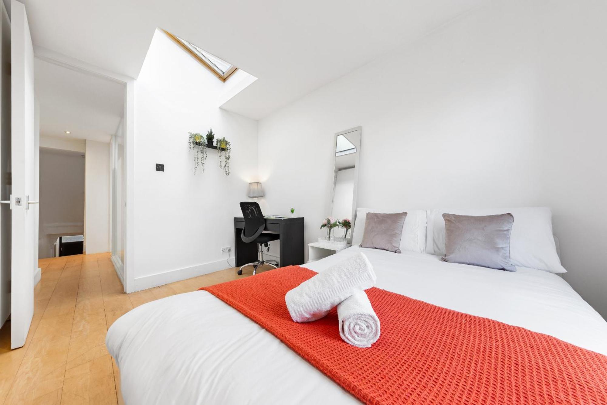 Luxury 4-Bedroom Modern Flat In Central London Steps From Station, Sleeps 9 In Style! Zewnętrze zdjęcie