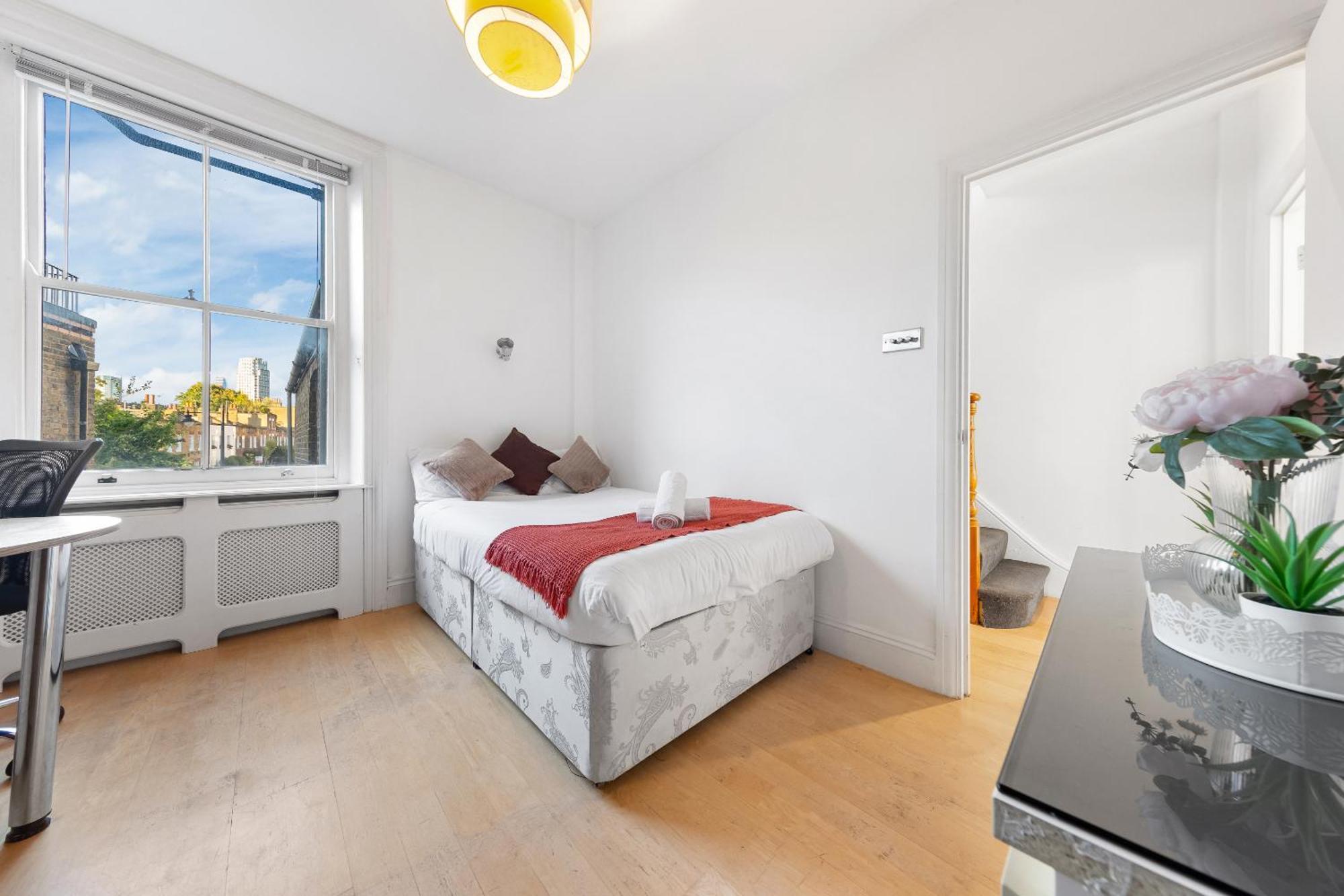 Luxury 4-Bedroom Modern Flat In Central London Steps From Station, Sleeps 9 In Style! Zewnętrze zdjęcie