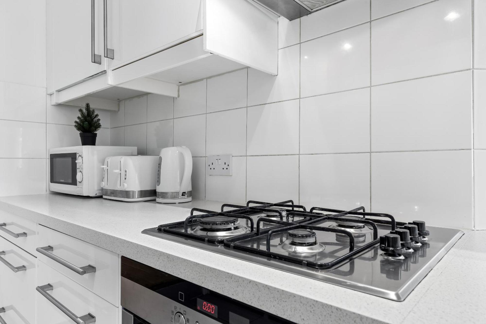 Luxury 4-Bedroom Modern Flat In Central London Steps From Station, Sleeps 9 In Style! Zewnętrze zdjęcie